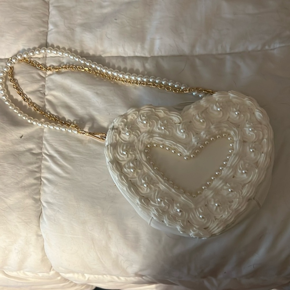 Heart cupcake purse from Etsy purse chains from Amazon